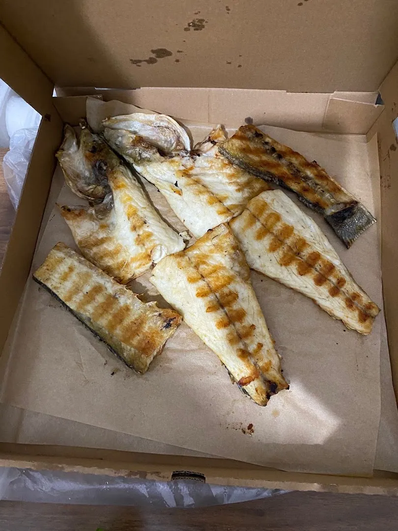 Izgara izli balık filetoları